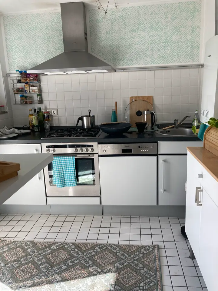 Shared room with 100 m² in Stuttgart – Photo 2