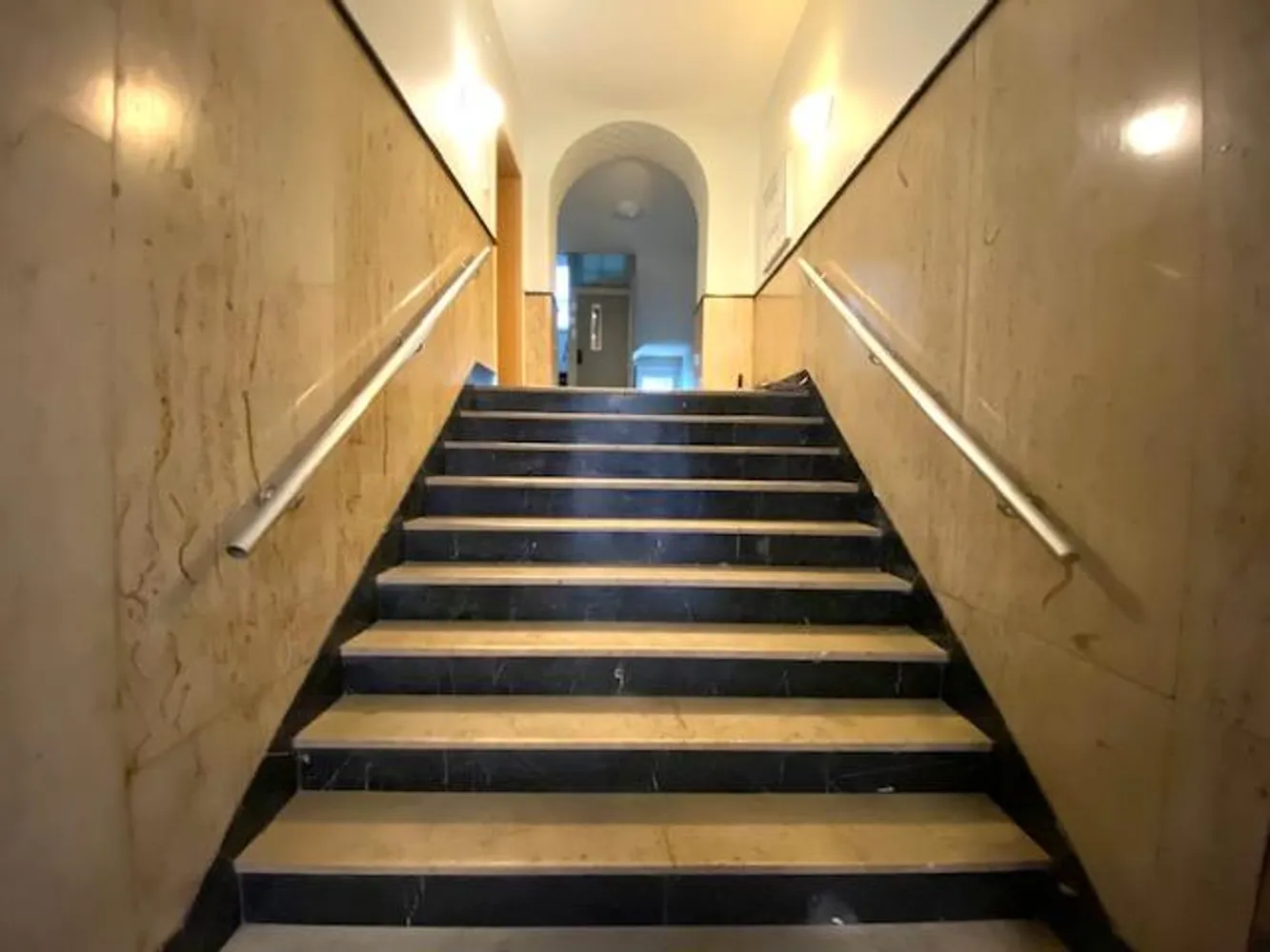 1 Zimmer Wohnung mit 29 m² in Düsseldorf – Bild 2