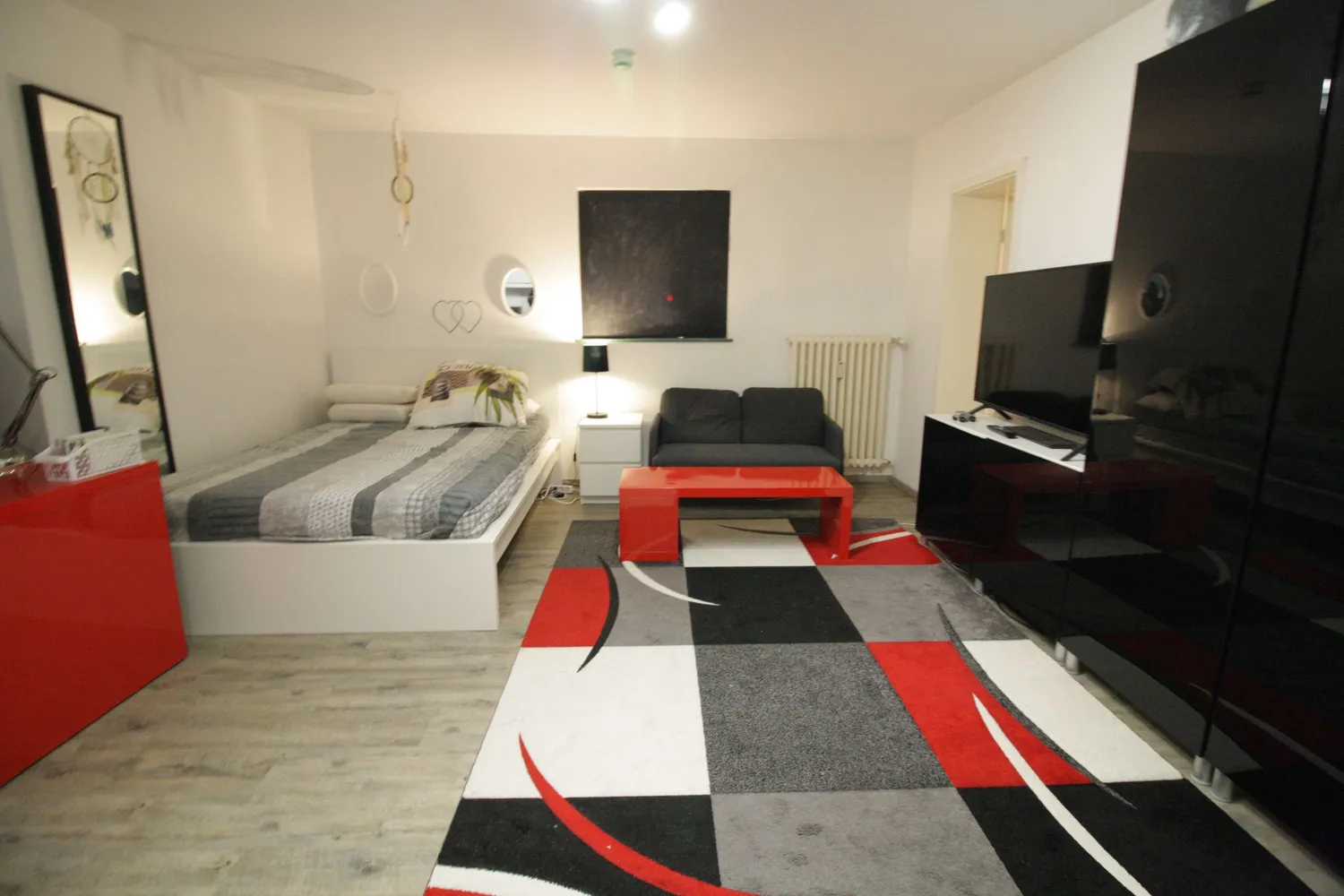 1 Zimmer Wohnung mit 25 m² in Köln – Bild 1