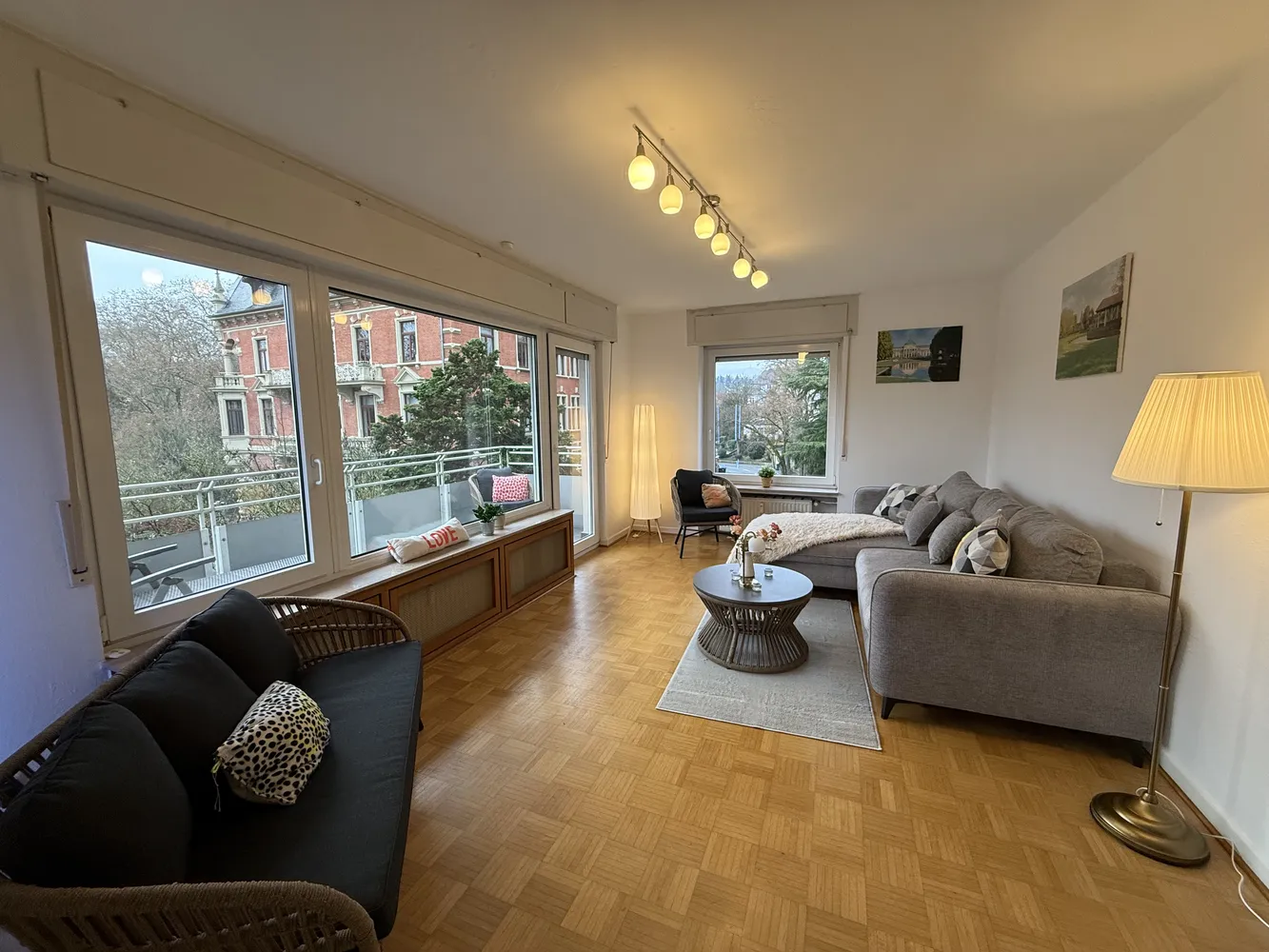 4 Zimmer Wohnung mit 90 m² in Wiesbaden – Bild 1