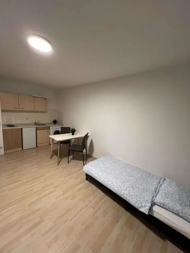 Shared room with 30 m² in Erlangen – Photo 3