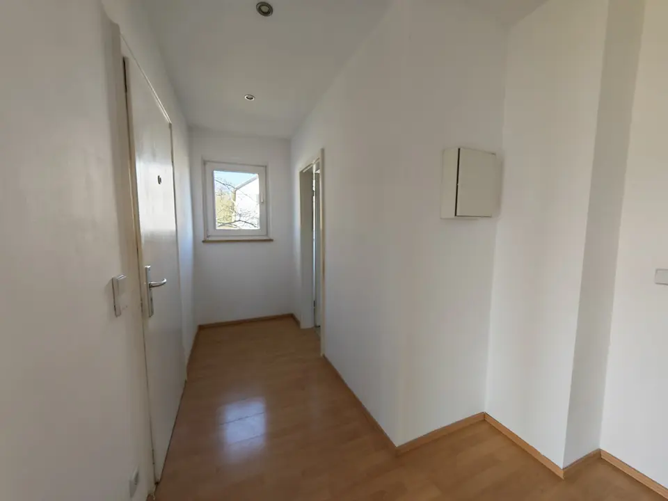 2 Zimmer Wohnung mit 70 m² in Duisburg – Bild 4
