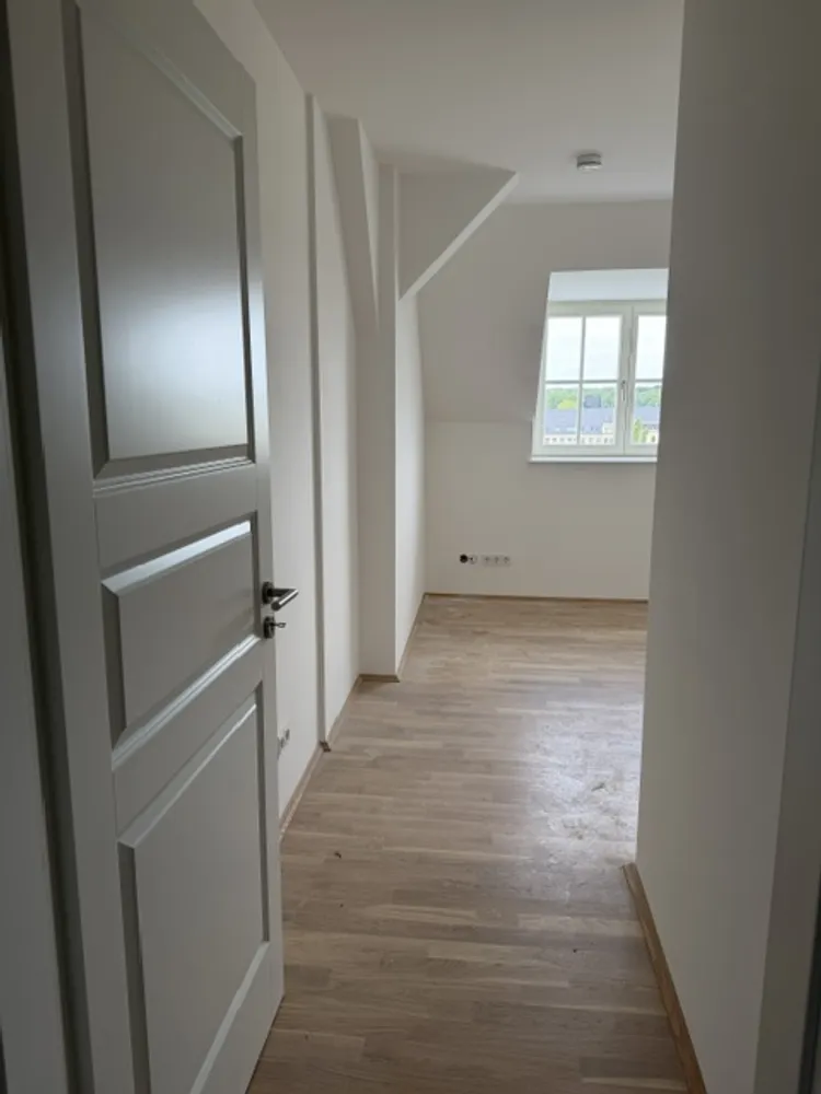 5 Zimmer Wohnung mit 121 m² in Chemnitz – Bild 2
