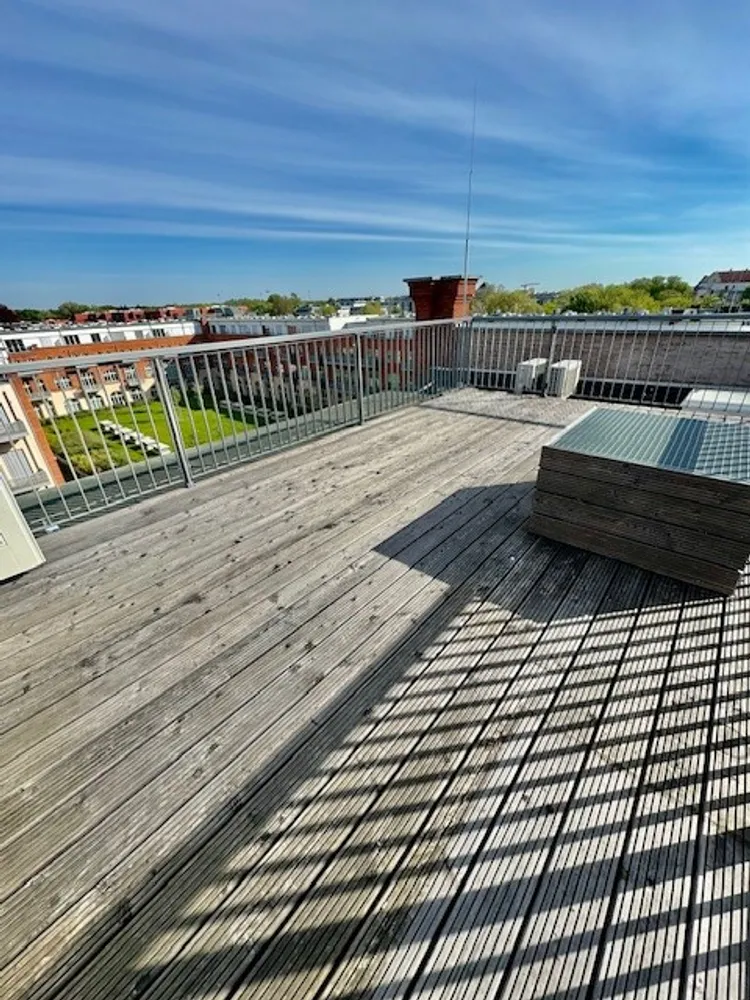 2 Zimmer Wohnung mit 64 m² in Berlin – Bild 1