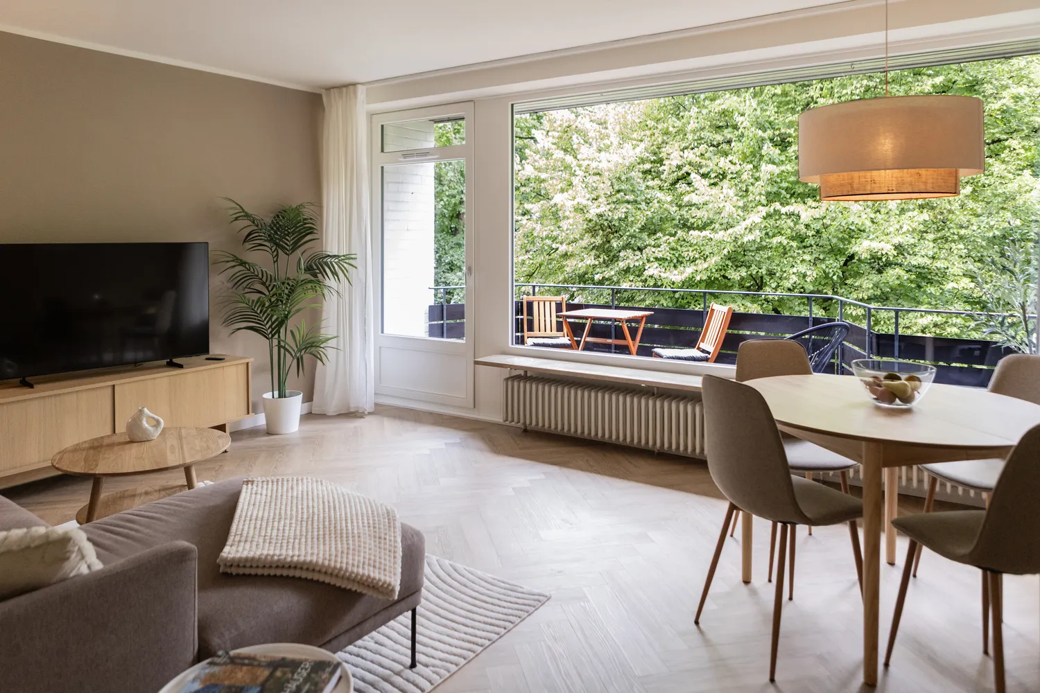 2 Zimmer Wohnung mit 65 m² in Hamburg – Bild 1
