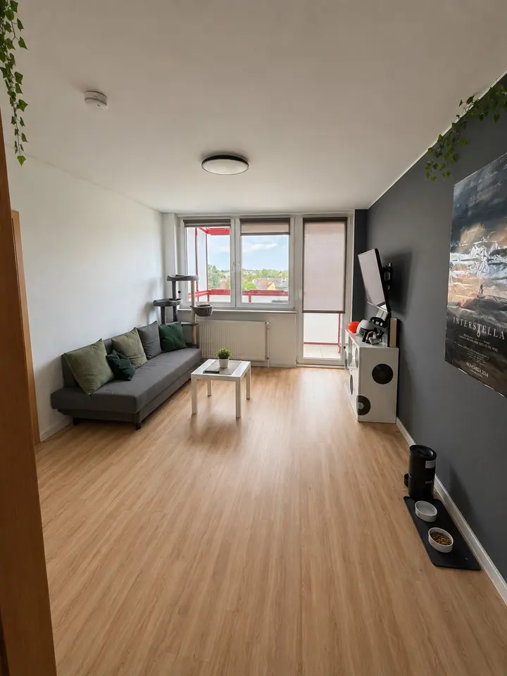 4 Zimmer Wohnung mit 68 m² in Rostock – Bild 1