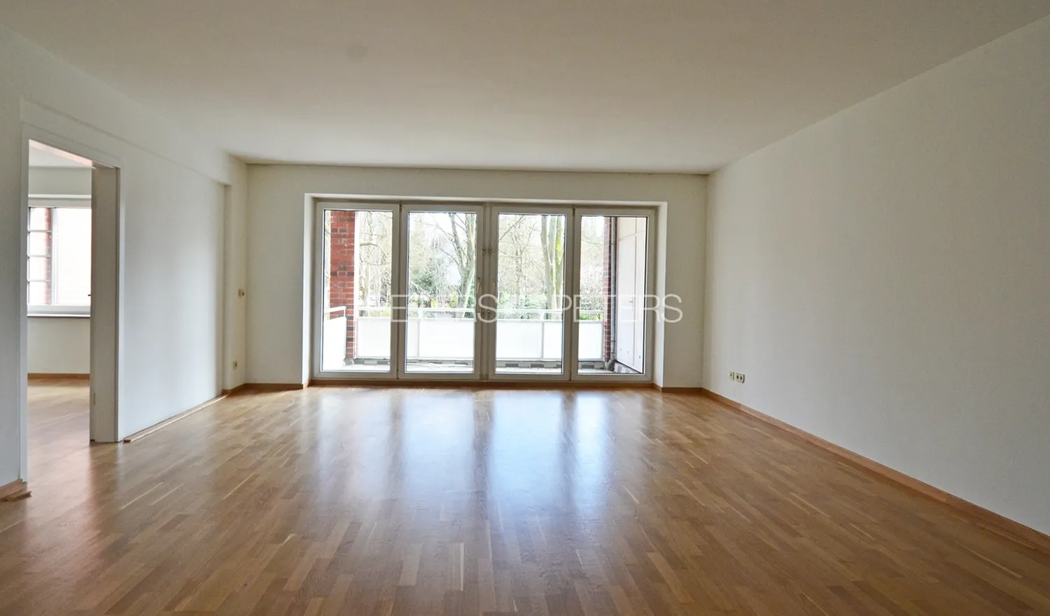3 Zimmer Wohnung mit 109 m² in Hamburg – Bild 2