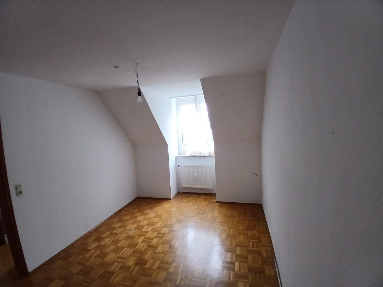 2 Zimmer Wohnung mit 85 m² in Krefeld – Bild 2