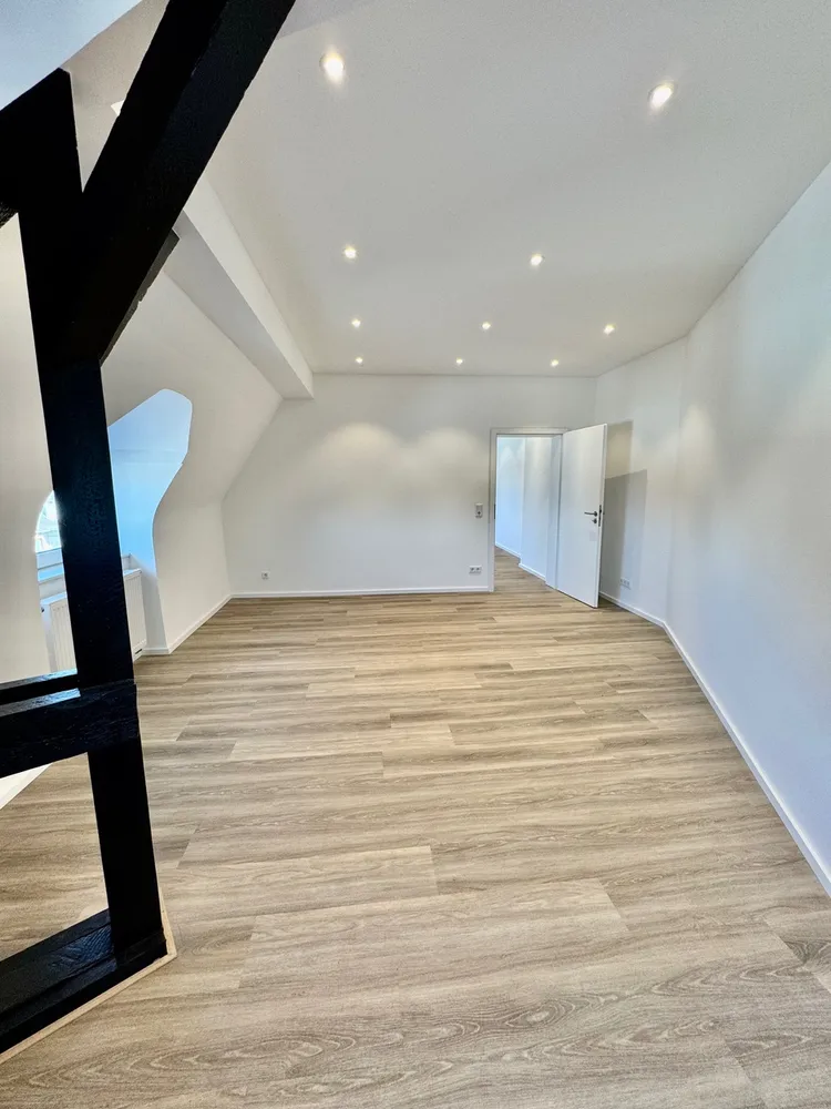 3 Zimmer Wohnung mit 107 m² in Düsseldorf – Bild 9