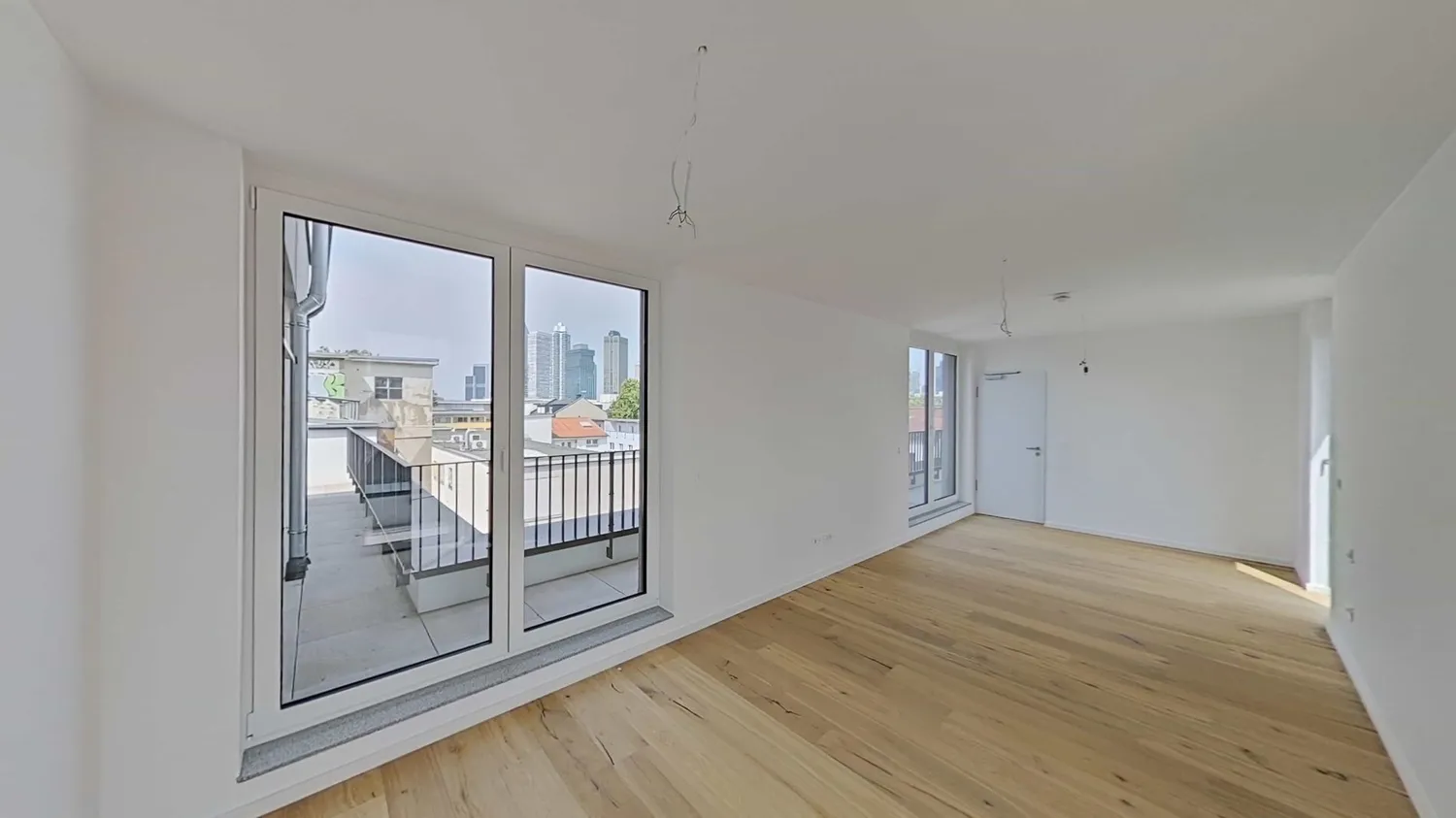 2 Zimmer Wohnung mit 146 m² in Frankfurt am Main – Bild 2