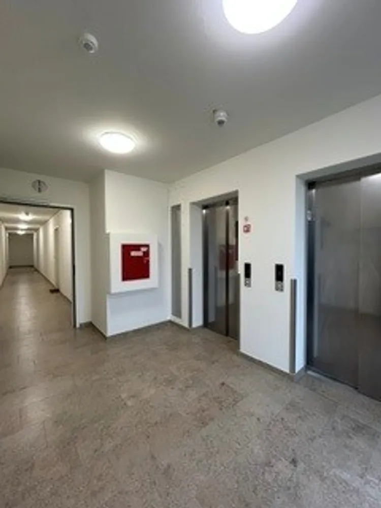 2 room apartment with 70 m² in Berlin – Photo 4