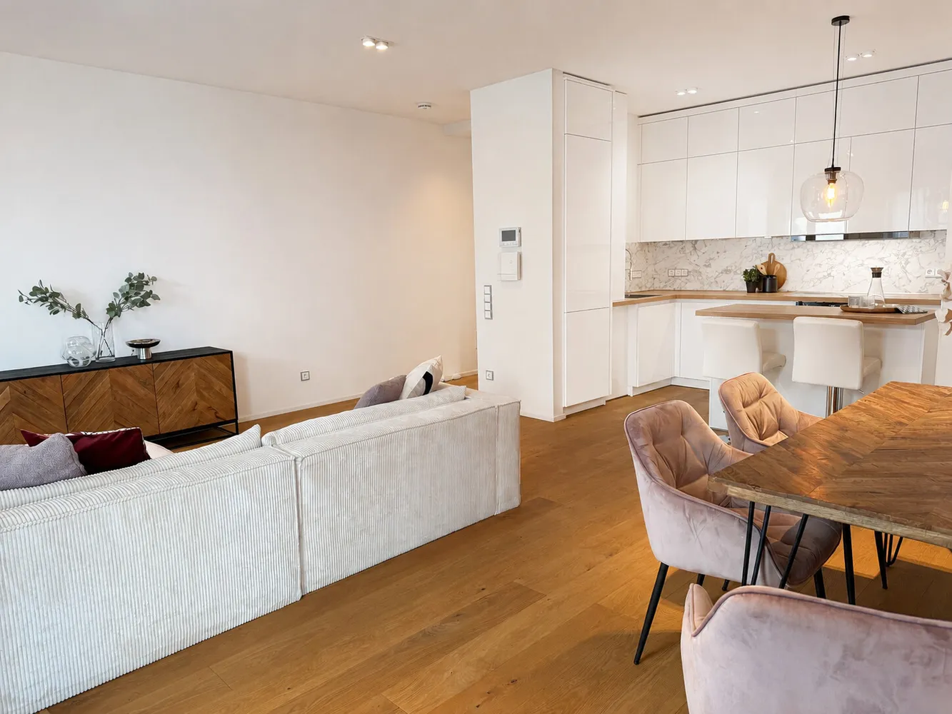 2 Zimmer Wohnung mit 78 m² in Frankfurt am Main – Bild 3