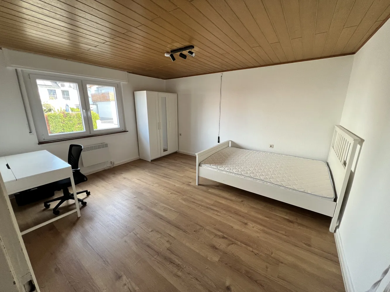 4 Zimmer Wohnung mit 70 m² in Karlsruhe – Bild 4