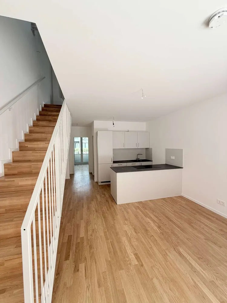 5 Zimmer Wohnung mit 111 m² in Berlin – Bild 1
