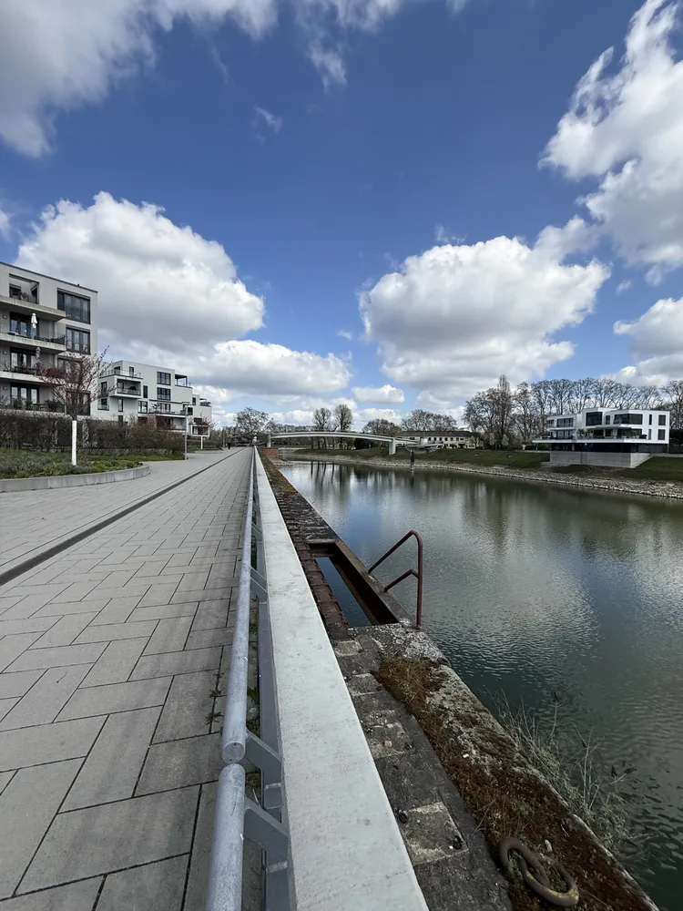 2 Zimmer Wohnung mit 109 m² in Ludwigshafen am Rhein – Bild 4
