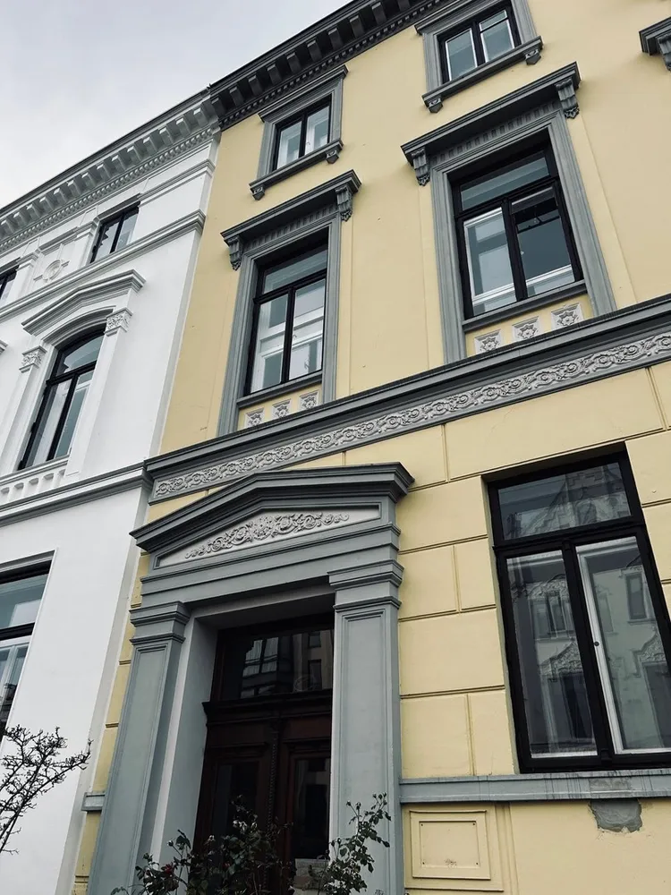 5 Zimmer Wohnung mit 145 m² in Bremen – Bild 1
