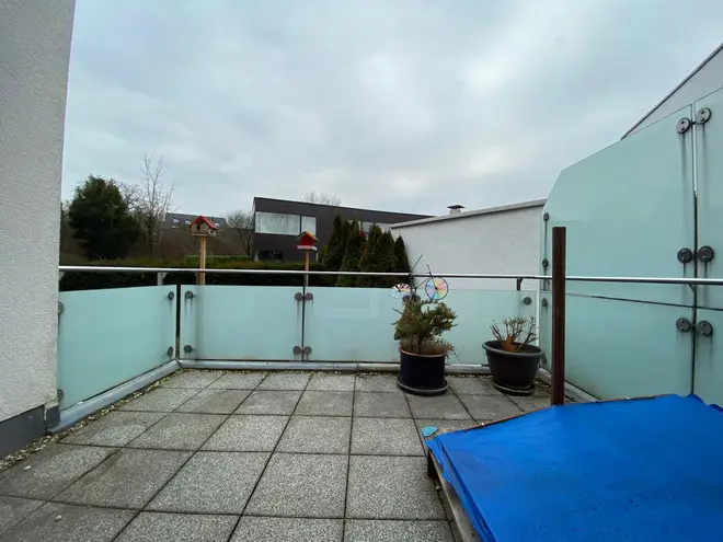6 Zimmer Wohnung mit 142 m² in Stuttgart – Bild 7