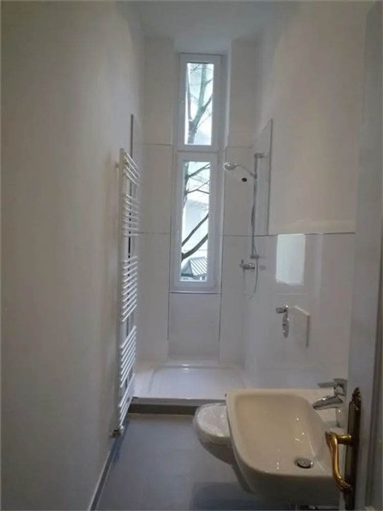 6 Zimmer Wohnung mit 242 m² in Berlin – Bild 3