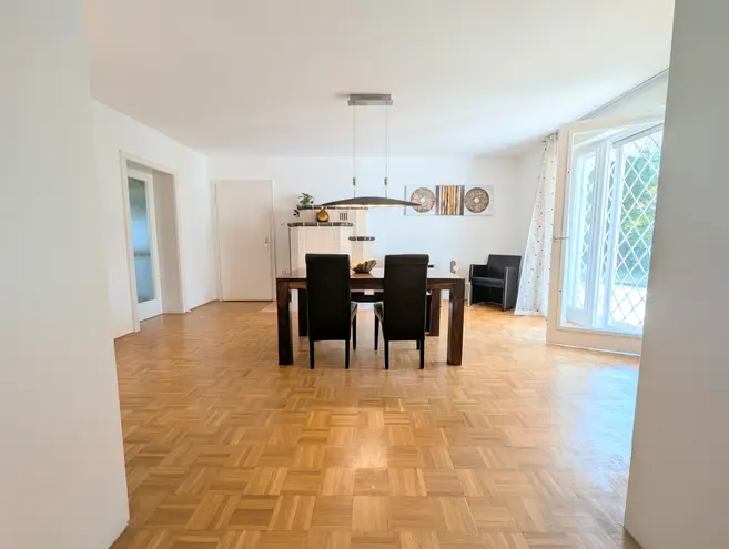 7 Zimmer Wohnung mit 128 m² in München – Bild 1