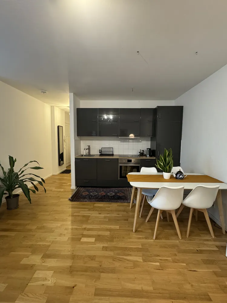 2 room apartment with 60 m² in Berlin – Photo 2