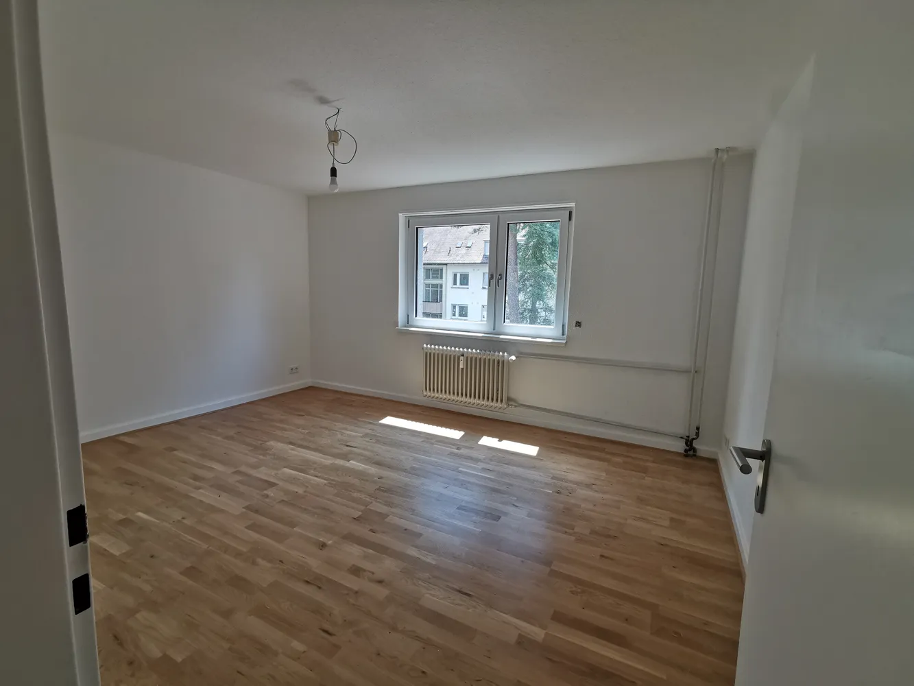 4 Zimmer Wohnung mit 96 m² in Karlsruhe – Bild 4