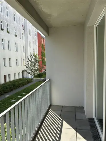 3 Zimmer Wohnung mit 75 m² in Berlin – Bild 2