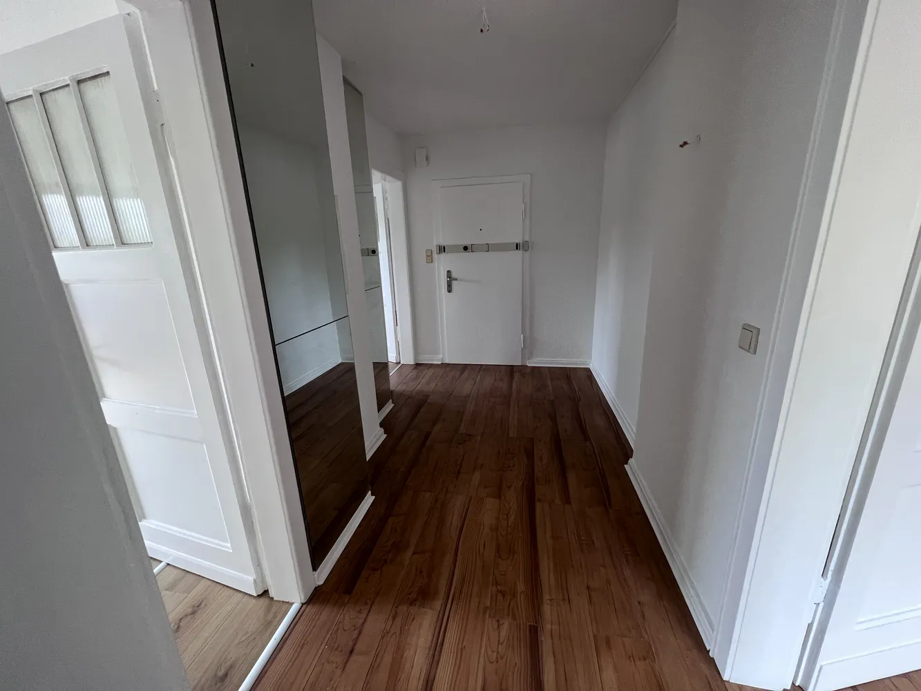 3 Zimmer Wohnung mit 83 m² in Krefeld – Bild 2
