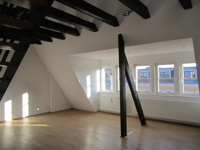 4 Zimmer Wohnung mit 151 m² in Leipzig – Bild 1