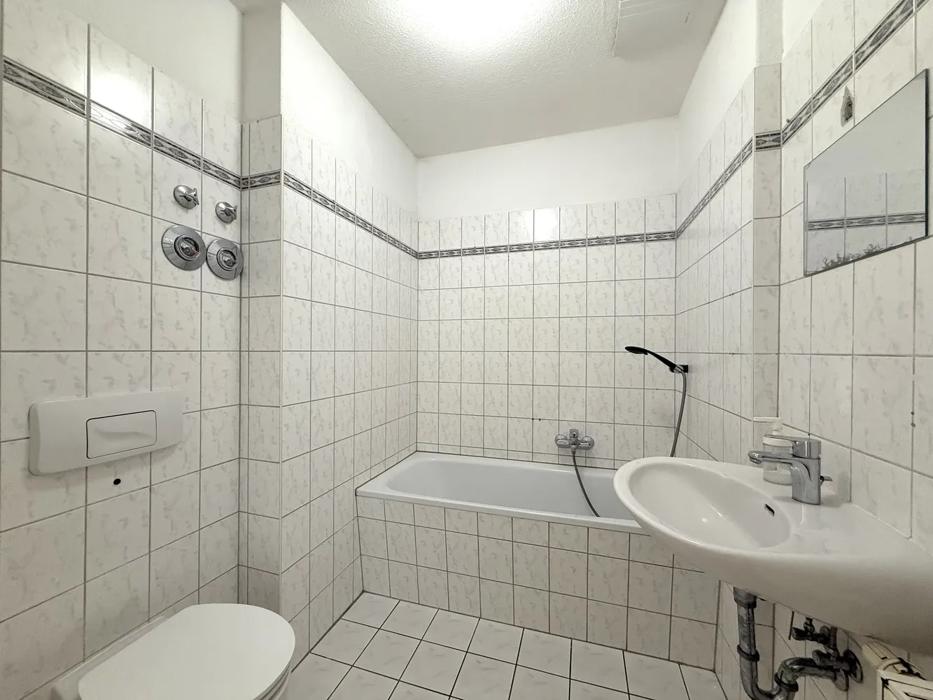 3 Zimmer Wohnung mit 100 m² in Cottbus – Bild 1