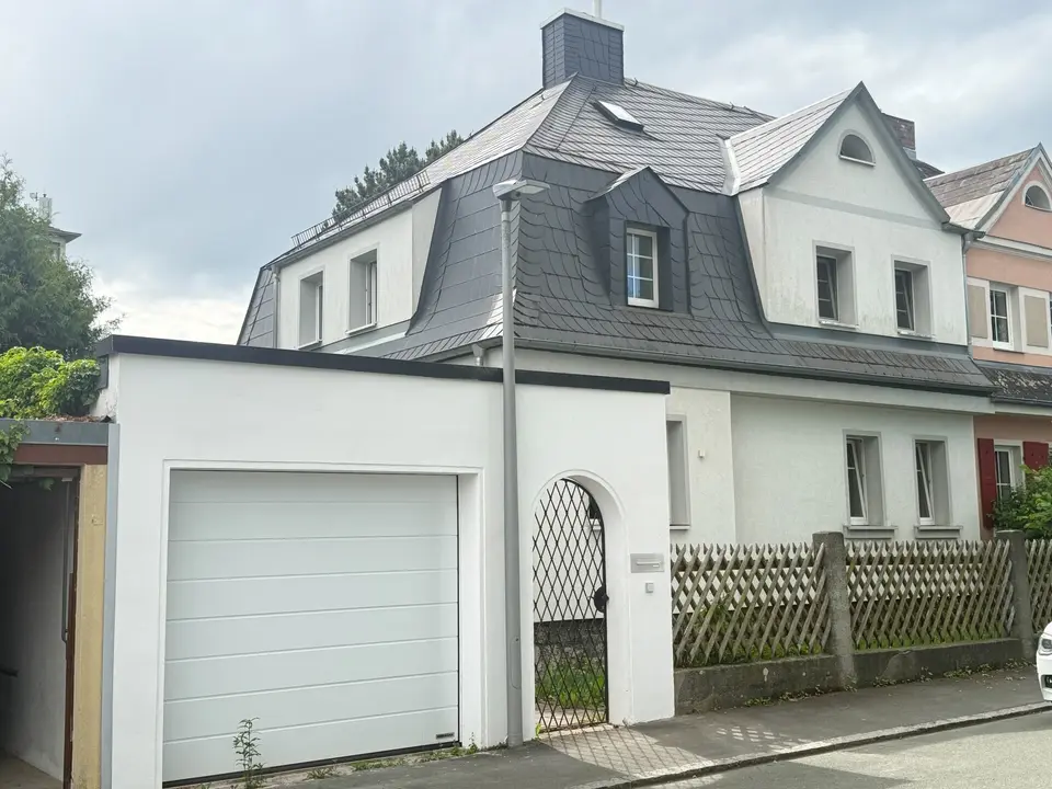 6 Zimmer Haus mit 145 m² in Hof – Bild 2