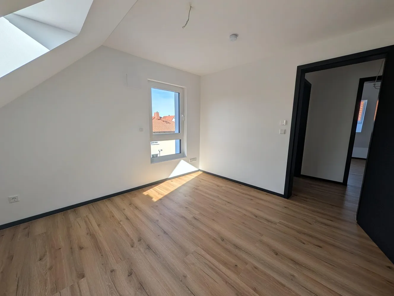 4 Zimmer Wohnung mit 108 m² in Erlangen – Bild 2