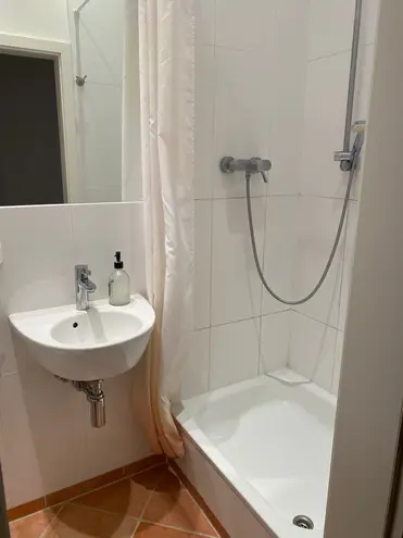 1 Zimmer Wohnung mit 33 m² in Berlin – Bild 6