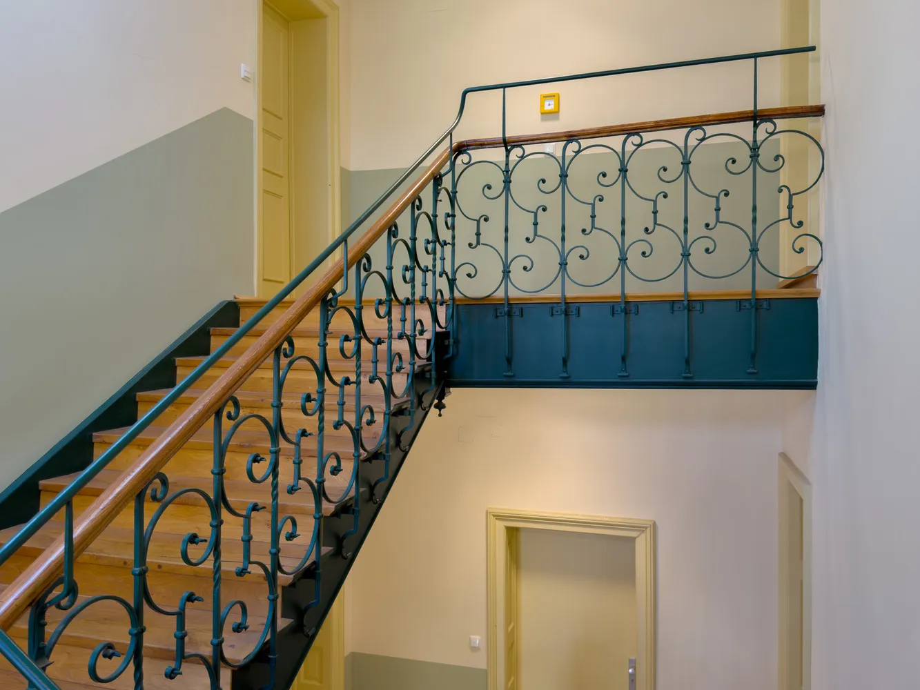 4 Zimmer Wohnung mit 176 m² in München – Bild 2