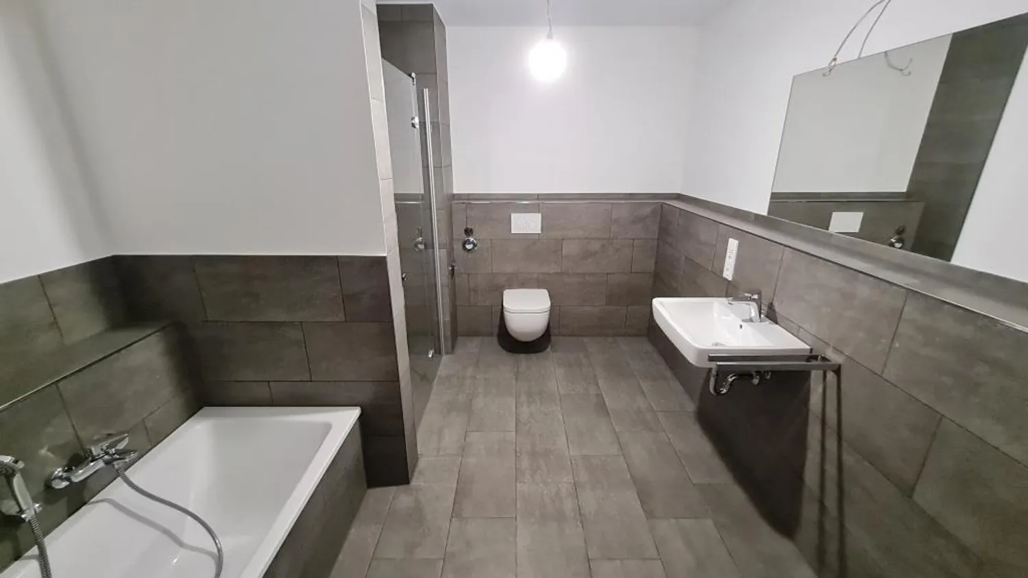 2 Zimmer Wohnung mit 130 m² in Bremen – Bild 3