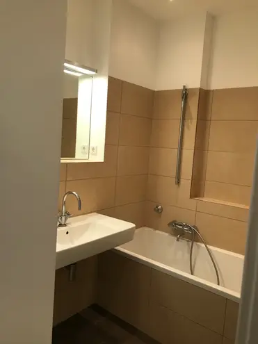 8 Zimmer Wohnung mit 202 m² in Düsseldorf – Bild 10
