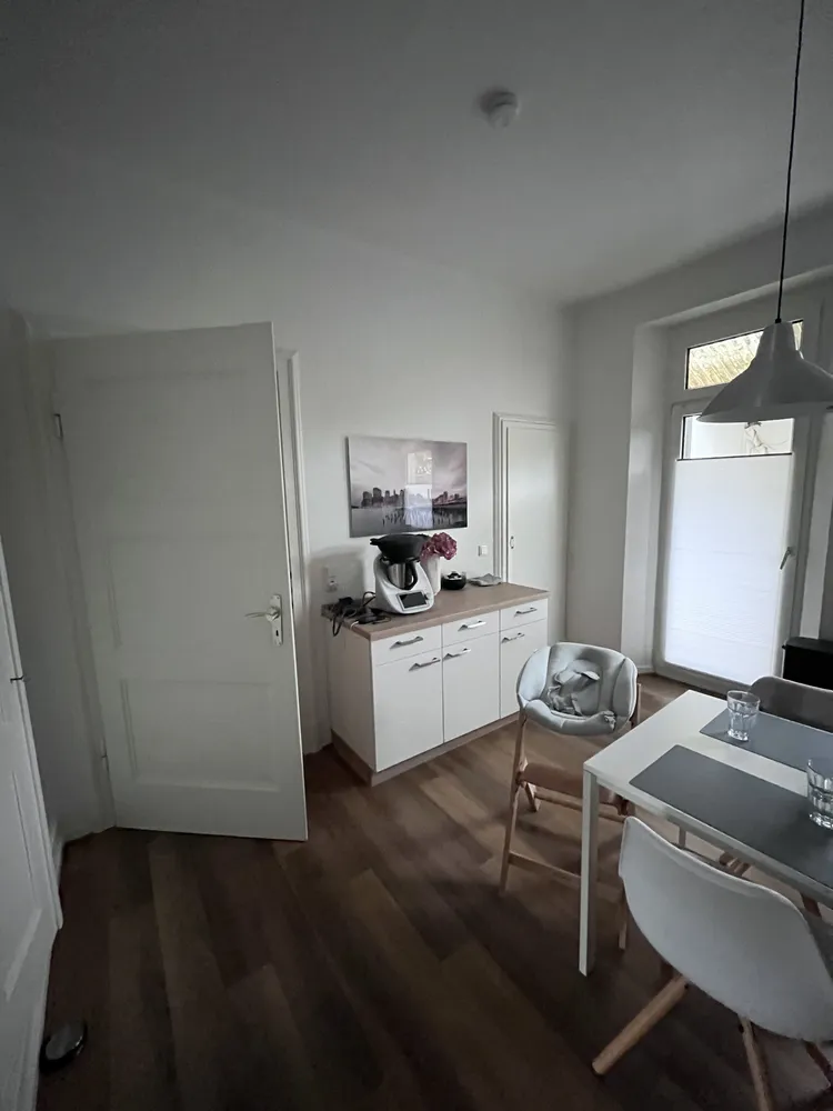 2 Zimmer Wohnung mit 73 m² in Düsseldorf – Bild 2