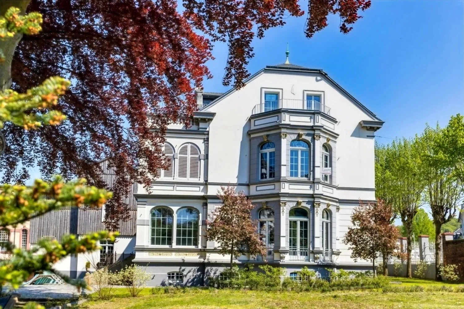 5 Zimmer Wohnung mit 175 m² in Wuppertal – Bild 2