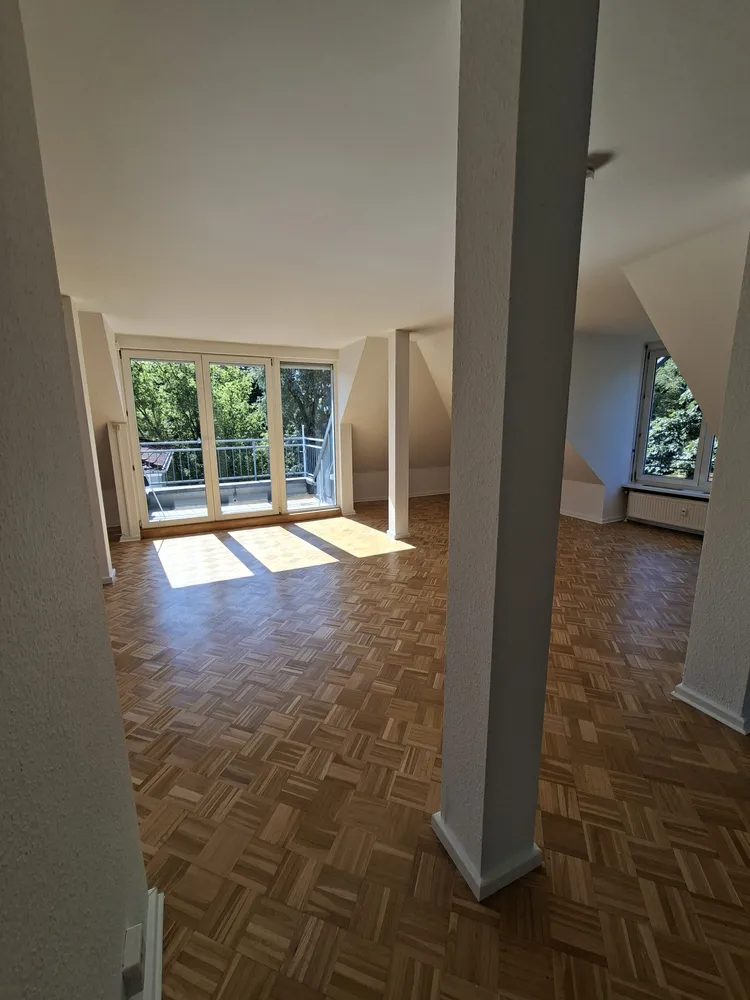 4 Zimmer Wohnung mit 132 m² in Berlin – Bild 1