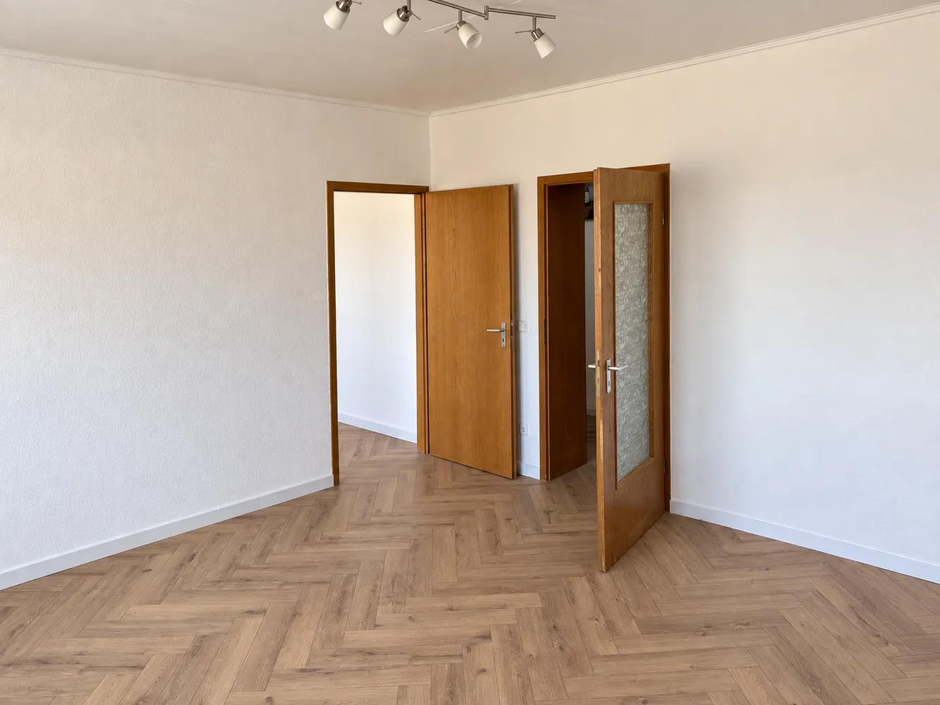 4 Zimmer Wohnung mit 70 m² in Duisburg – Bild 1