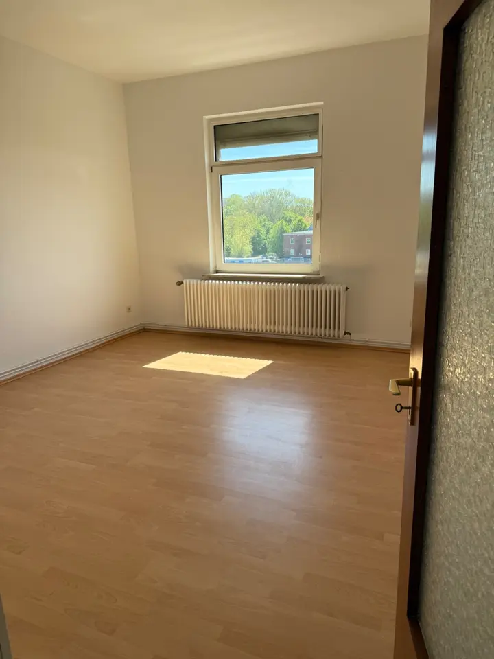 3 Zimmer Wohnung mit 75 m² in Wilhelmshaven – Bild 2