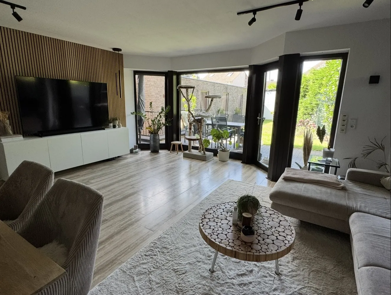 2 Zimmer Wohnung mit 70 m² in Mönchengladbach – Bild 1