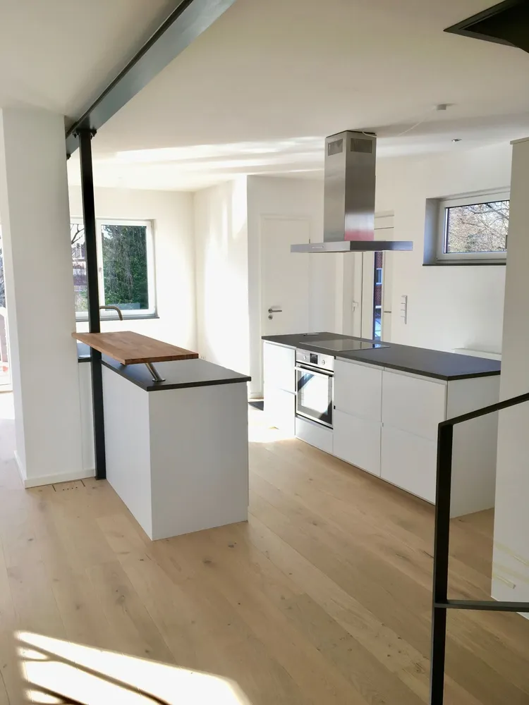 4 Zimmer Wohnung mit 140 m² in Hamburg – Bild 2