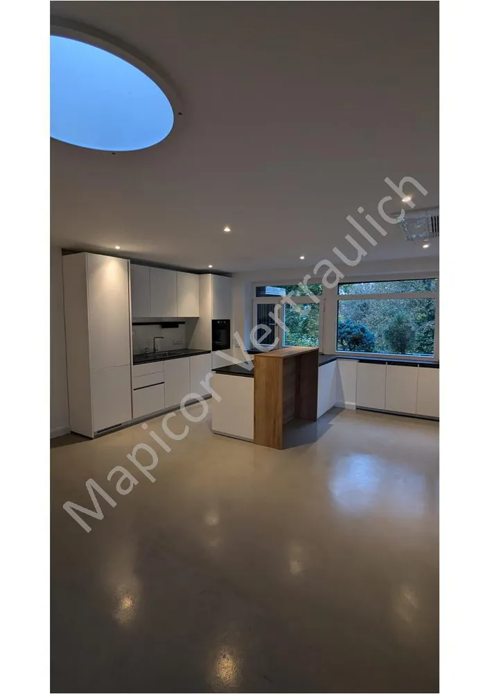 4 Zimmer Wohnung mit 130 m² in München – Bild 2