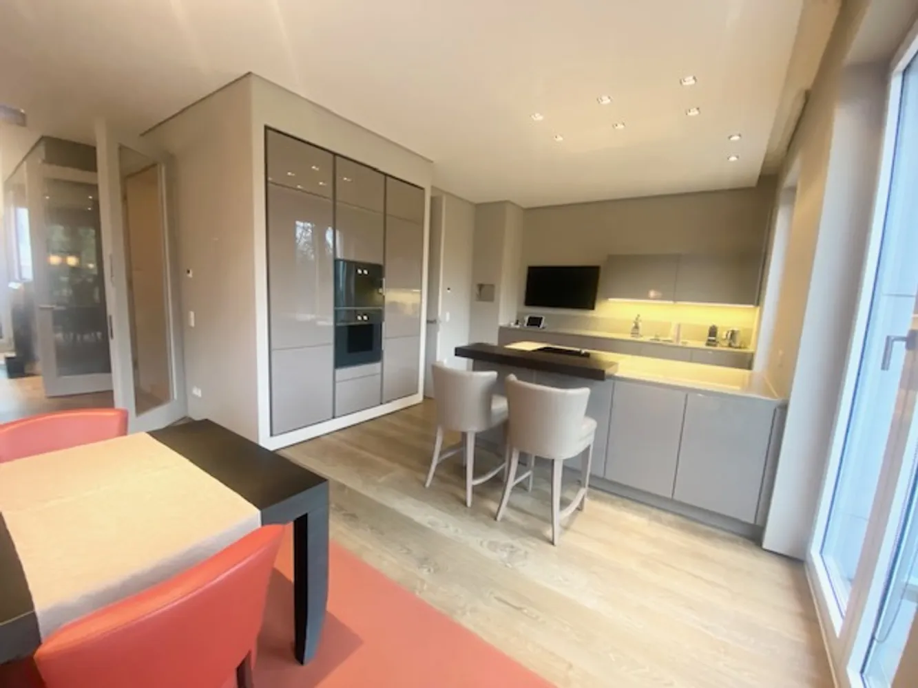 2 Zimmer Wohnung mit 150 m² in Düsseldorf – Bild 9