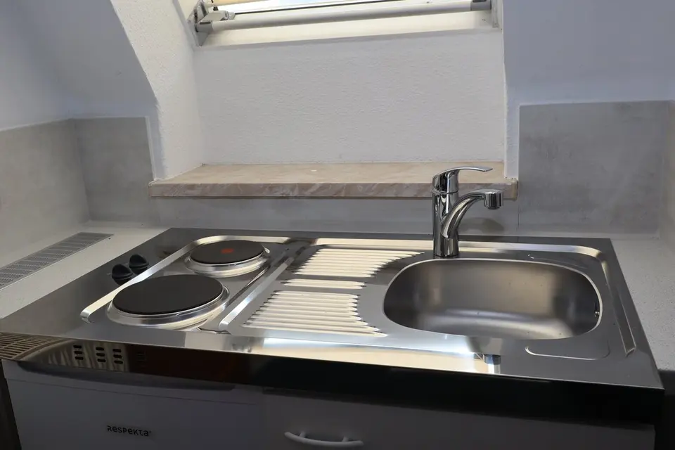 2 Zimmer Wohnung mit 30 m² in Greiz – Bild 2