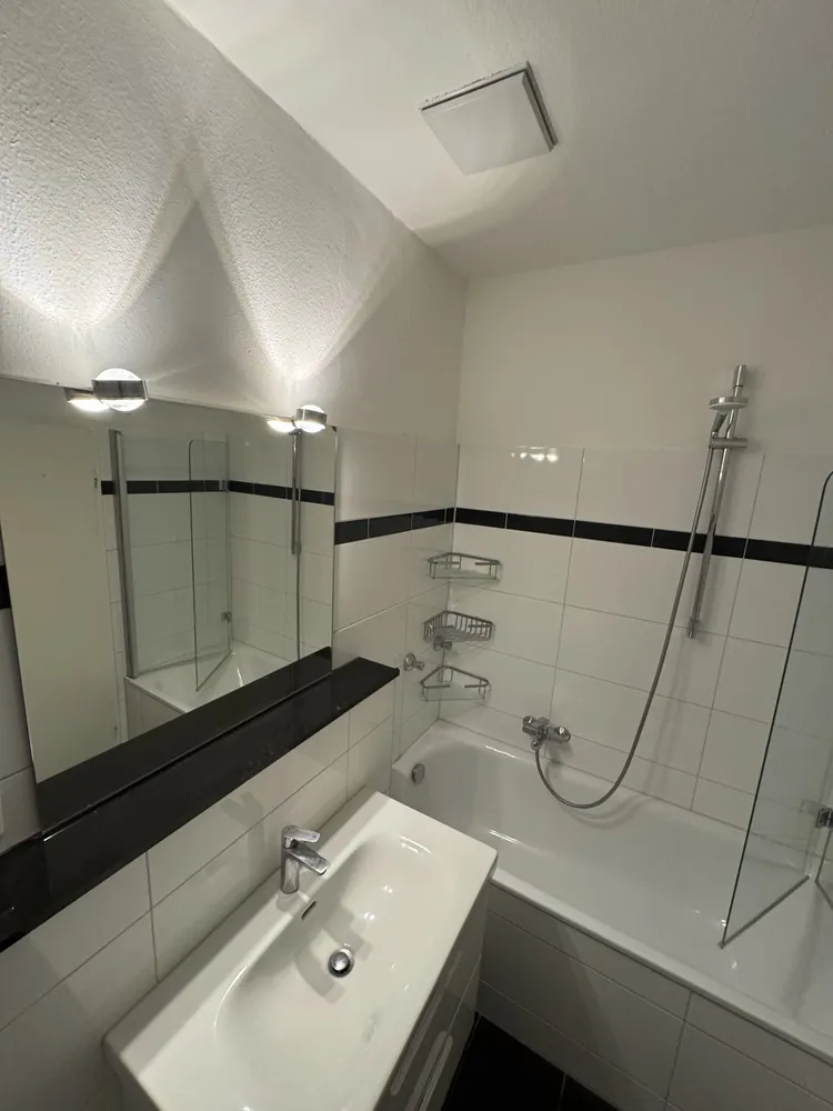 2 room apartment with 85 m² in Düsseldorf – Photo 10