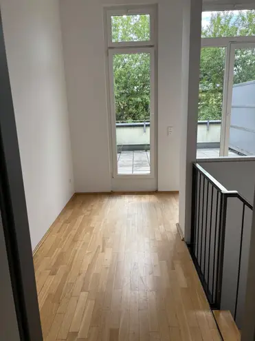 4 Zimmer Wohnung mit 112 m² in München – Bild 3