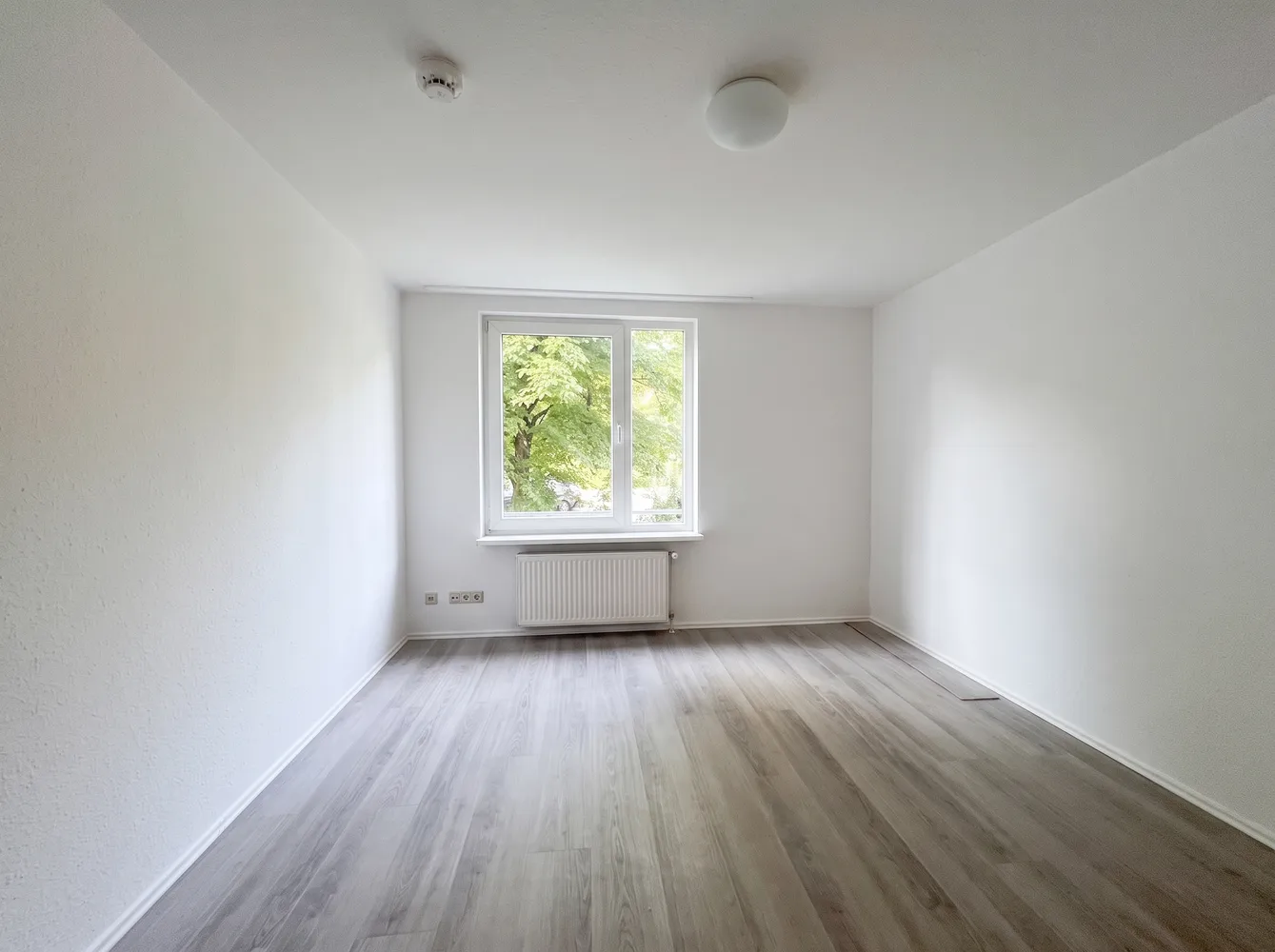 1 room apartment with 22 m² in Saarbrücken – Photo 1