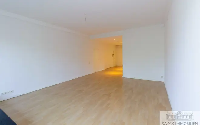 2 Zimmer Wohnung mit 107 m² in Düsseldorf – Bild 9