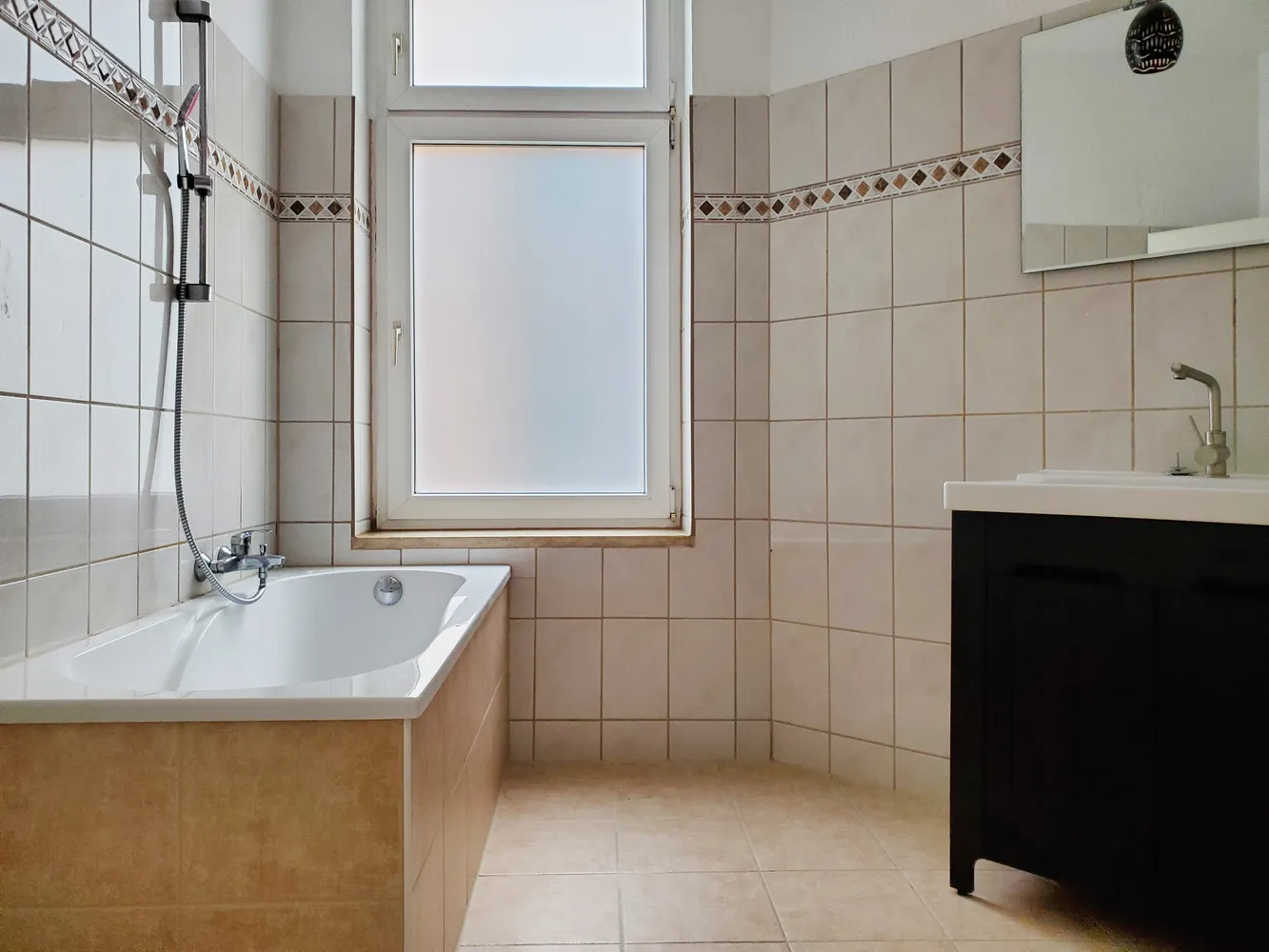 2 Zimmer Wohnung mit 81 m² in Halle (Saale) – Bild 11